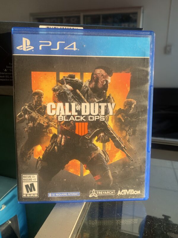 CALL OF DUTY Black ops 4/ PS4 / Semi usado